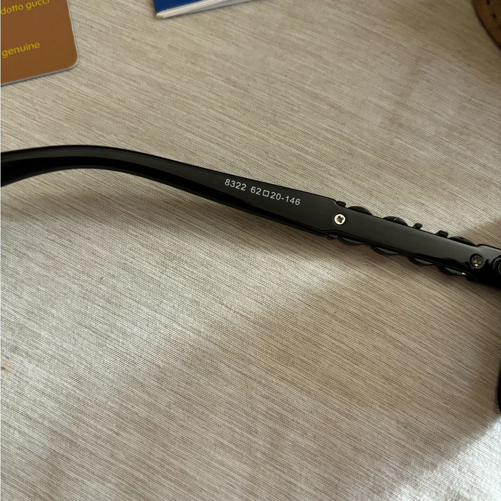Gucci Black Sunglasses - Picture 5 of 6